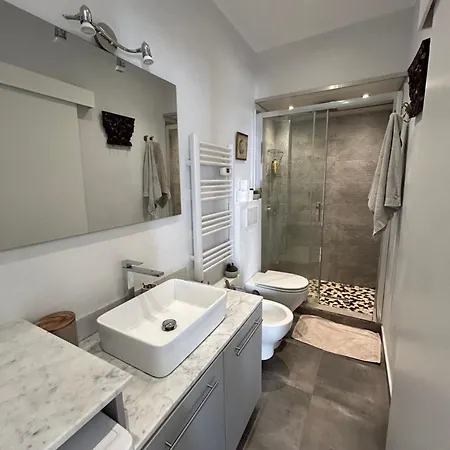 Apartment 3 Pieces Au Suquet Vue Chateau & A 3 Minutes Cannes
